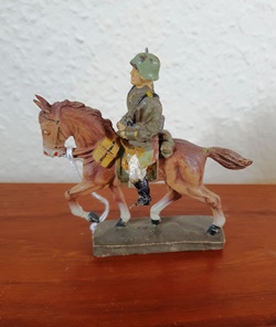 Soldat til hest