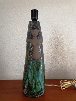 Anden Keramik stor lampe med kvinde 2021