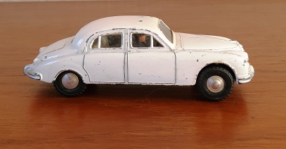 Legetoj hvid bil 2021